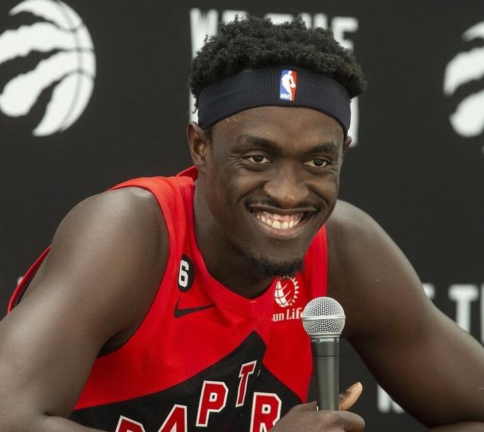 西亚卡姆在篮网比赛中突破纪录,挺进下一轮引发热议!