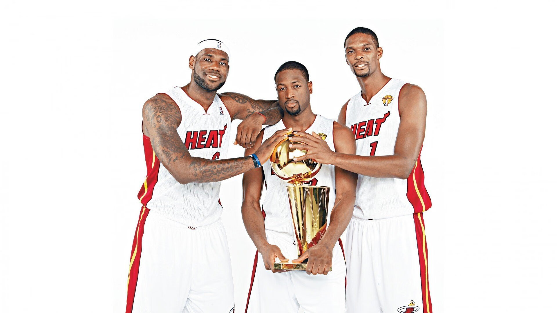 公牛不断突破！，德布劳内连续三场比赛得分超过比赛规则变更再创辉煌时刻